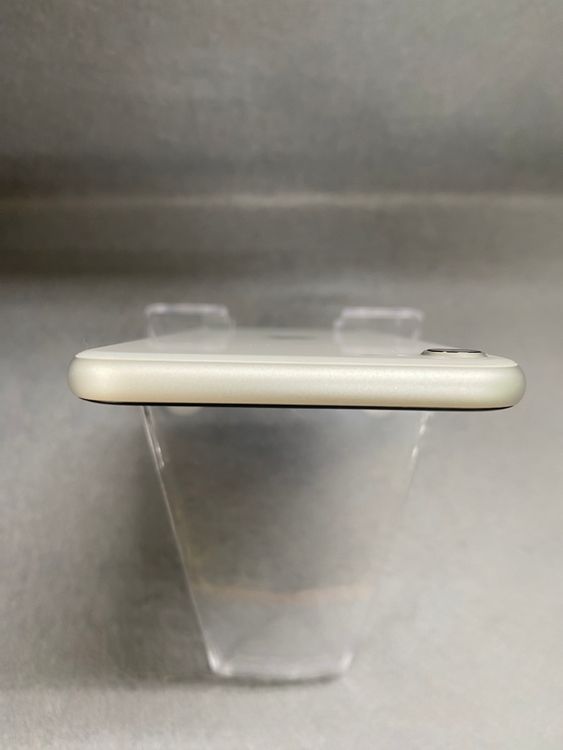 ���ʡ������ǡ�SIM�ե꡼��iPhoneSE �裲���� 64GB �ۥ磻�ȿ�