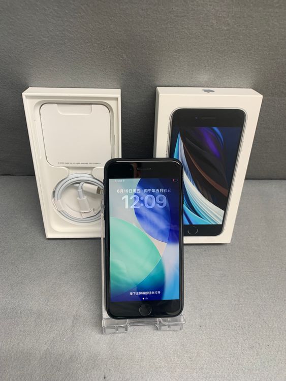 Ķ���ʡ������ǡ�SIM�ե꡼��iPhone SE �������塡128GB���֥�å���