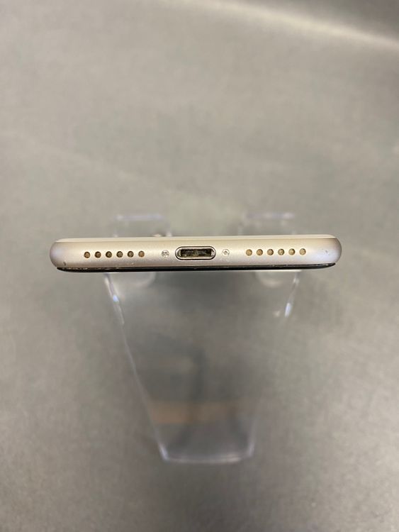 ���ʡ������ǡ�SIM�ե꡼��iPhoneSE �裳���� 64GB �������饤�ȿ�