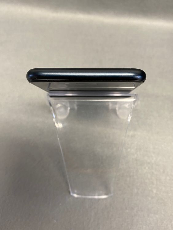 ���ʡ������ǡ�SIM�ե꡼��iPhoneSE���裳���� 128GB �ߥåɥʥ��ȿ�