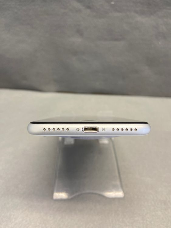 Ķ���� ������ SIM�ե꡼ iPhoneSE ��2���� 64GB �ۥ磻�ȿ�