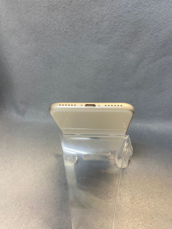 ���ʡ������ǡ�SIM�ե꡼��iPhone SE �裳���塡64GB���������饤�ȿ�