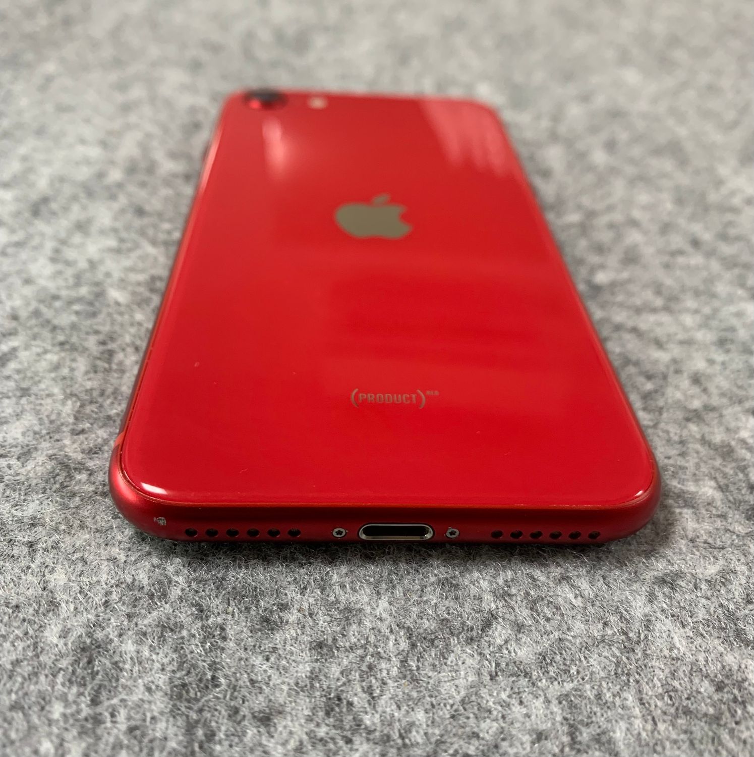 ムスビー｜美品 国内版 SIMフリー iPhoneSE 第2世代 128GB レッド色  