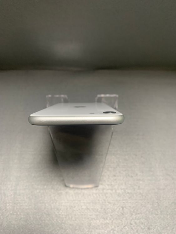 ���� ������ SIM�ե꡼ iPhoneSE ��2���� 64GB �ۥ磻�ȿ�