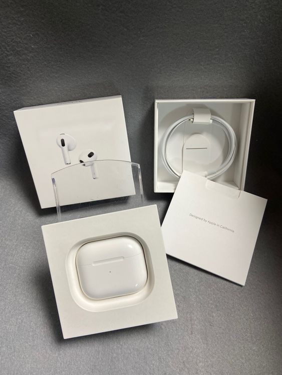   AirPods 3 MacSafe Charging CaseMME73J/A