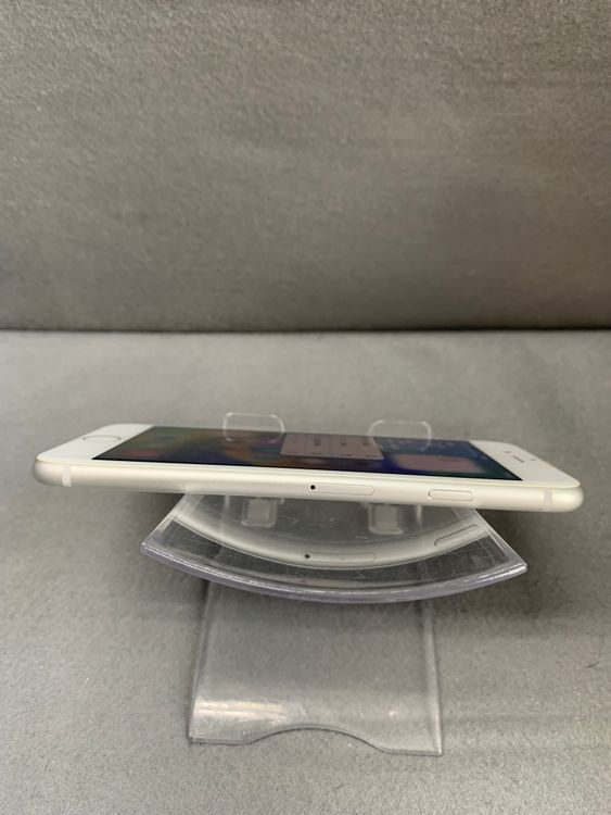 Ķ���� ������ SIM�ե꡼ iPhone8 64GB ����С���