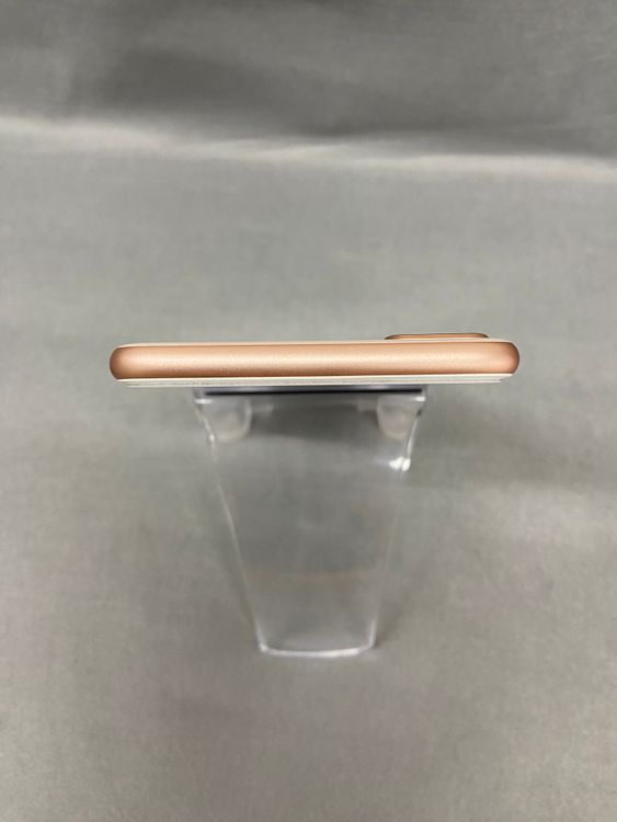 ���ʡ������ǡ�SIM�ե꡼��iPhone8 Plus 64GB ������ɿ�