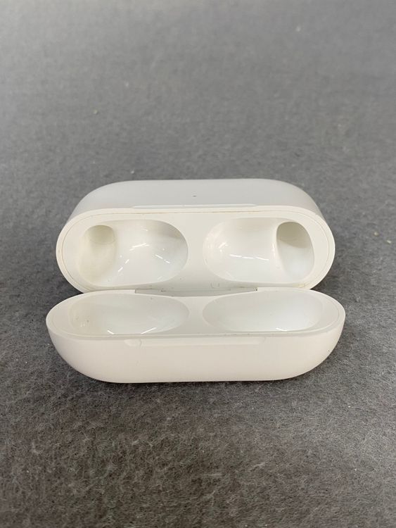 ���ʡ�AirPods Pro ������塡�ۥ磻�ȿ�