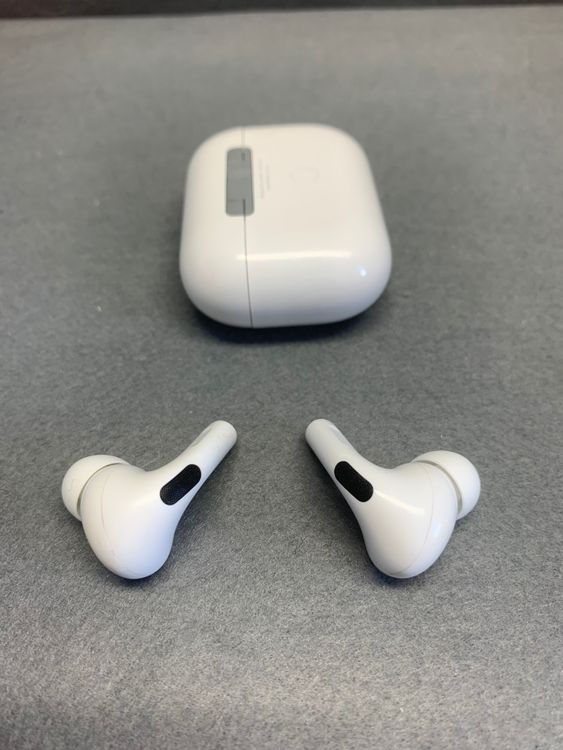 ���ʡ�AirPods Pro ������塡MWP22J/A MagSafe Charging Case