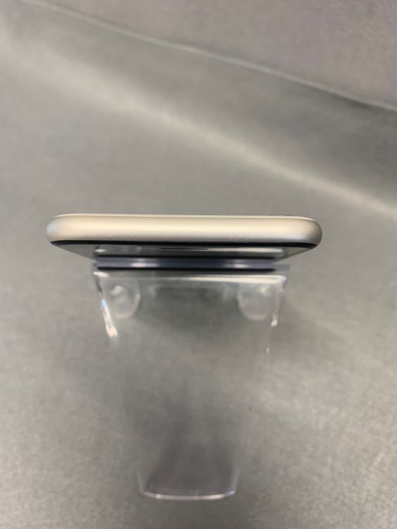 ���ʡ������ǡ�SIM�ե꡼��iPhone SE�軰���塡64GB���������饤�ȿ�