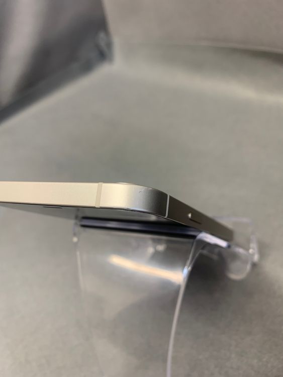 ������š������ǡ�SIM�ե꡼��iPhone12 64GB���ۥ磻�ȿ�