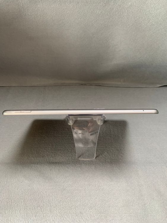  SIMե꡼ iPad 5 Cellular 128GB ڡ졼