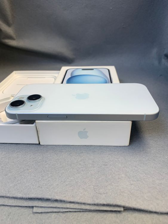 ���ʡ������ǡ�SIM�ե꡼��iPhone15 128GB �֥롼��