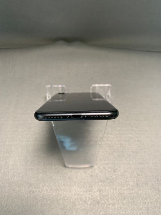 Ķ���� ������ SIM�ե꡼ iPhoneSE ��2���� 256GB �֥�å���