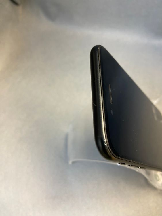 ���ʡ������ǡ�SIM�ե꡼��iPhoneSE����2����256GB �֥�å���