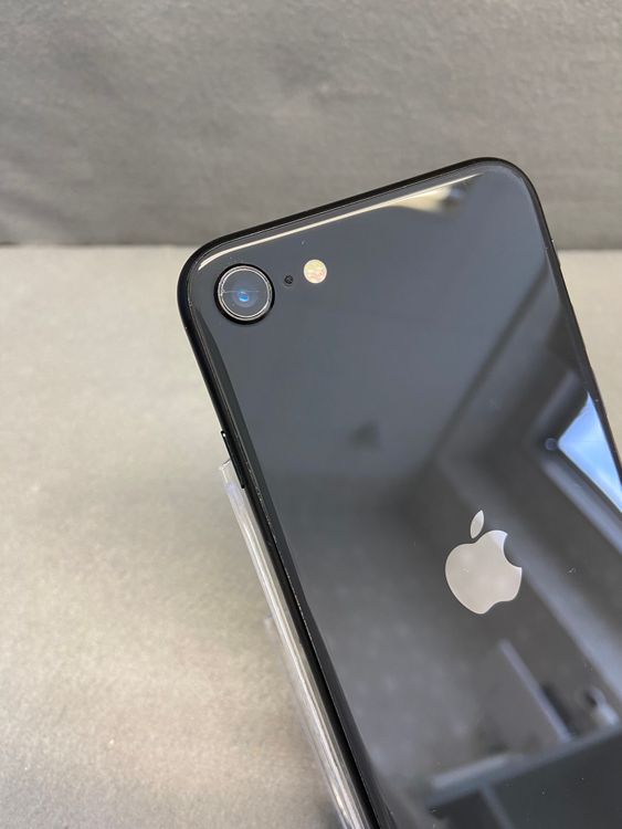 ��� ������ SIM�ե꡼ iPhoneSE ��2���� 64GB �֥�å���