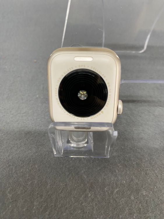 �ۤ�̤���� Apple Watch SE ��3���� 64GB Cellular��ǥ� 40mm