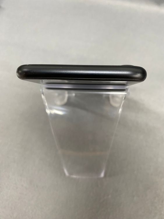 ���� ������ SIM�ե꡼iPhoneSE����2���塡64GB �֥�å���