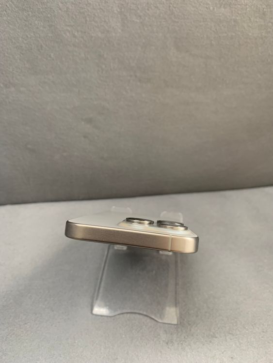 Ķ���� ������ SIM�ե꡼ iPhone15 Pro 256GB �ʥ���������˥��࿧
