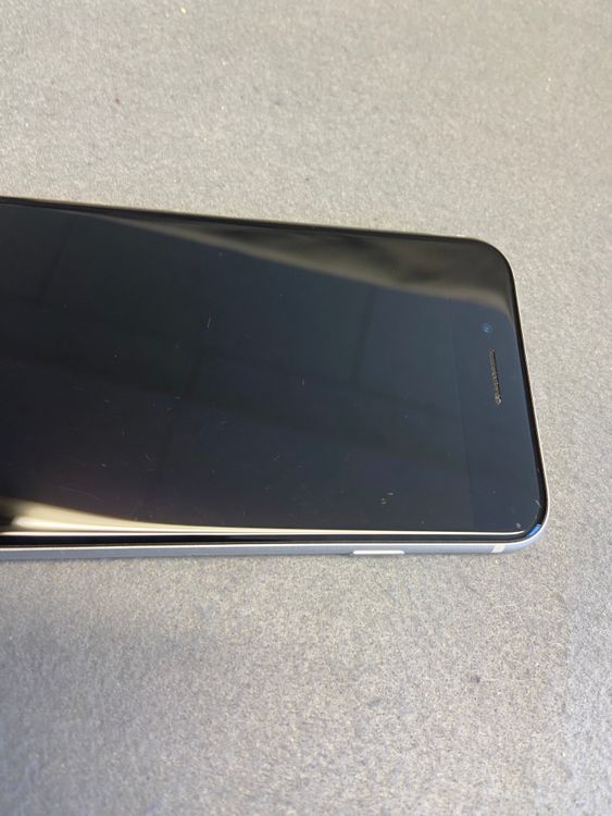 ���� Apple���ȥ��� SIM�ե꡼ iPhoneSE ��2���� 128GB �ۥ磻�ȿ�