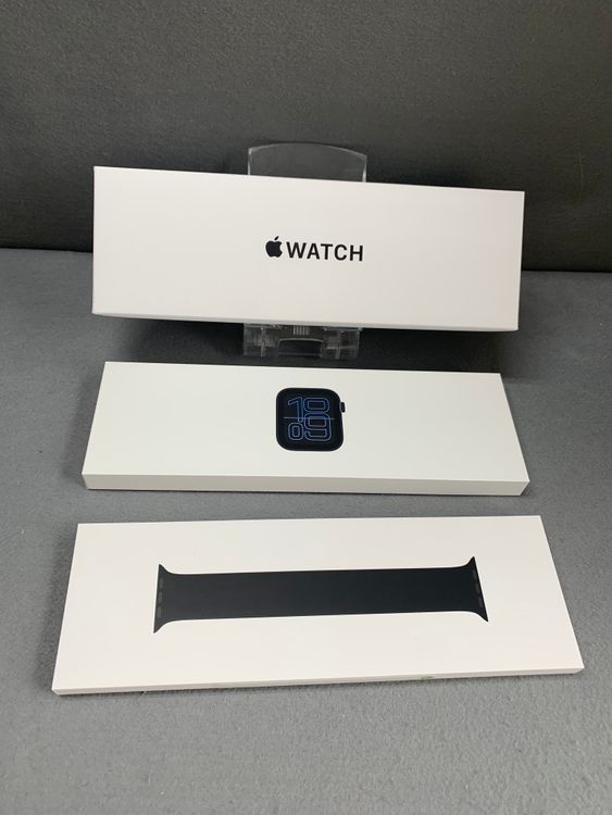 ����̤���� Apple Watch SE ��3���� GPS�� 44mm �ߥåɥʥ���