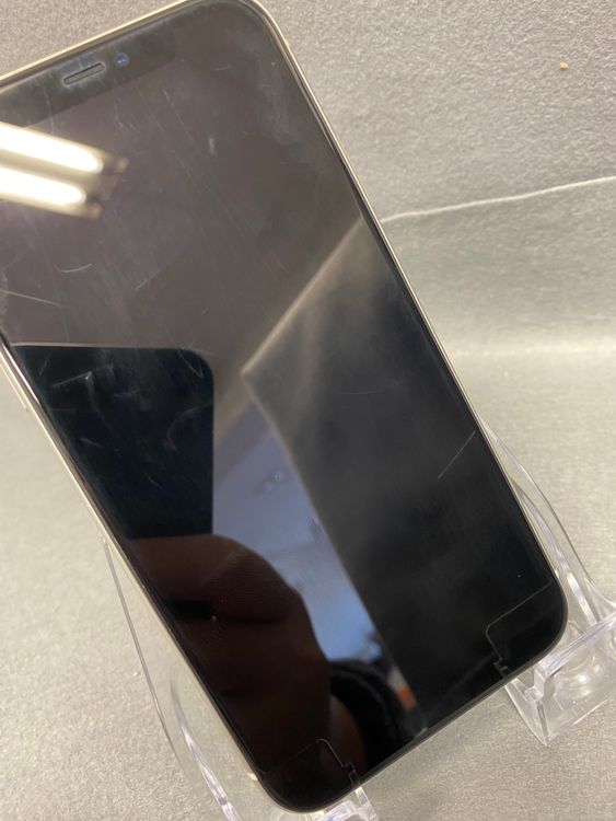 ���ʡ������ǡ�SIM�ե꡼��iPhone 11 64GB �ۥ磻�ȿ�