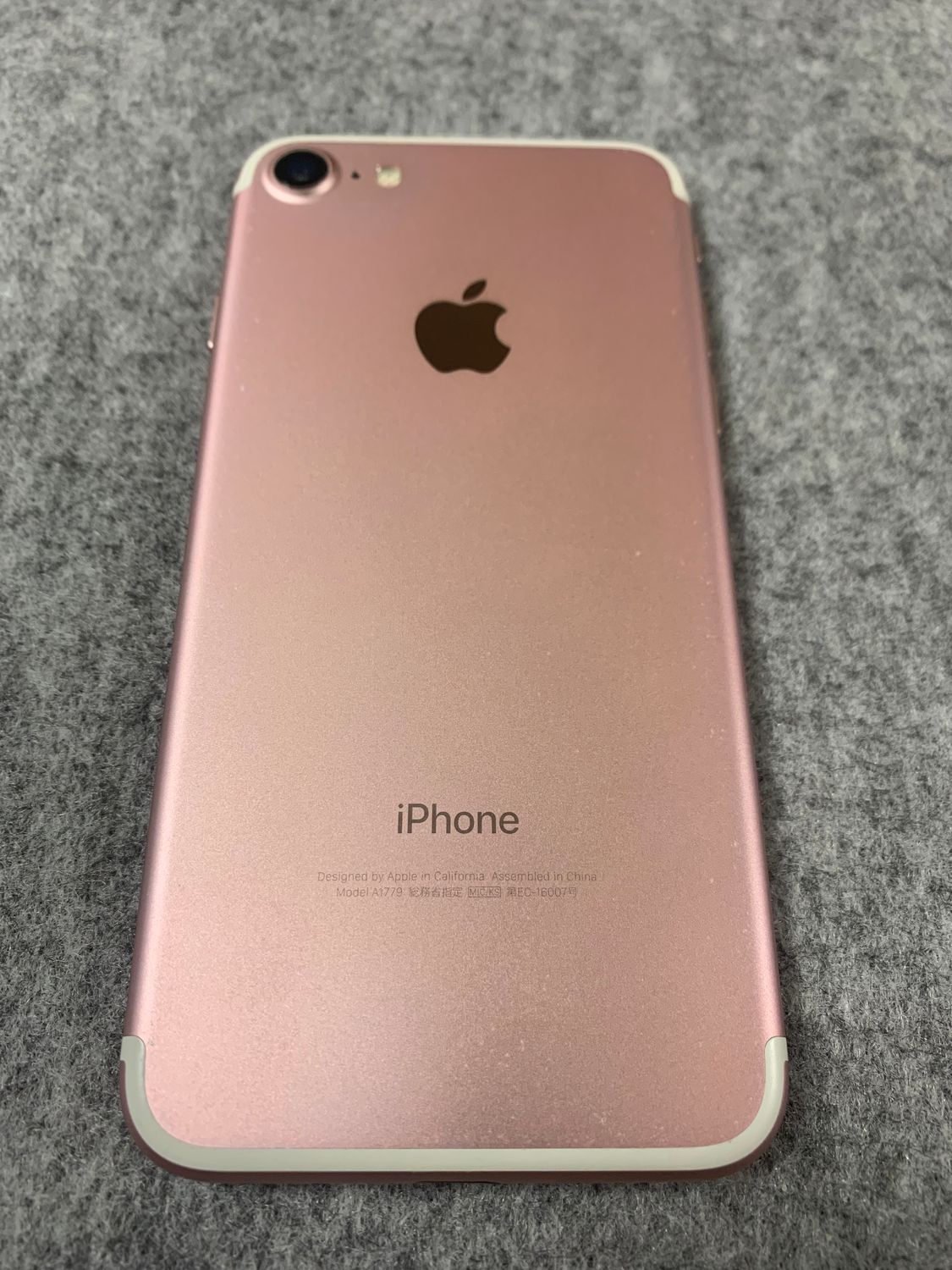 iPhone7 ローズゴールド 256GB 本体 ムスビー|美品 国内版 SIMフリー iPhone7 256GB ローズゴールド