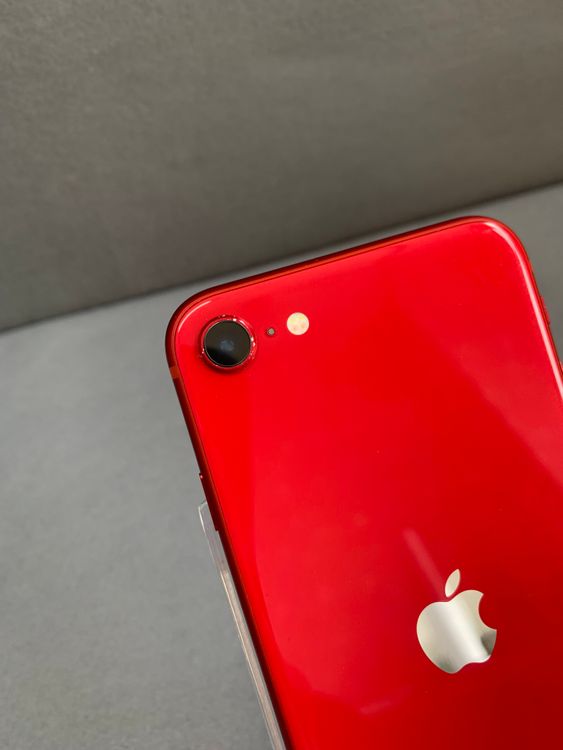���� Apple���ȥ��� SIM�ե꡼ iPhoneSE �裲���� 256GB ��åɿ�