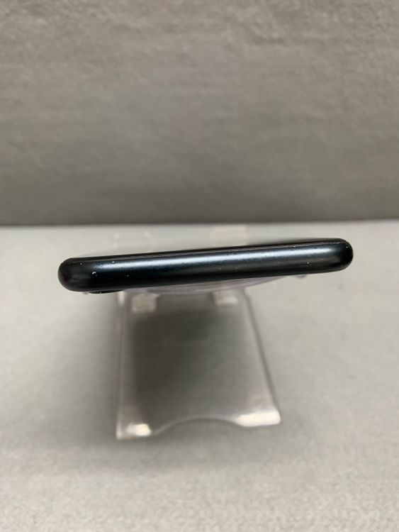 ��� ������ SIM�ե꡼ iPhoneSE ��3���� 128GB �ߥåɥʥ��ȿ�