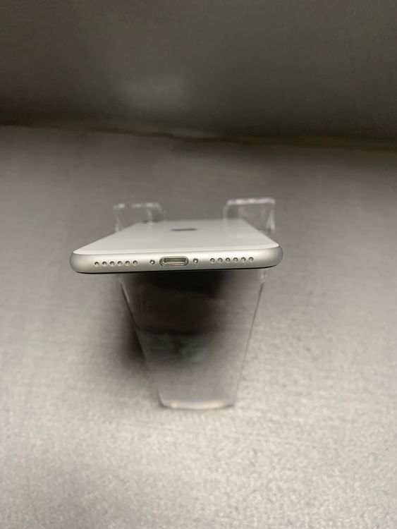 ���� ������ SIM�ե꡼ iPhoneSE ��2���� 64GB �ۥ磻�ȿ�