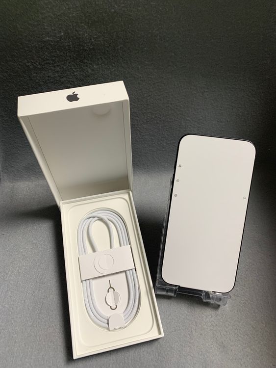 ̤ Appleȥ SIMե꡼ iPhone16e 128GB ֥å