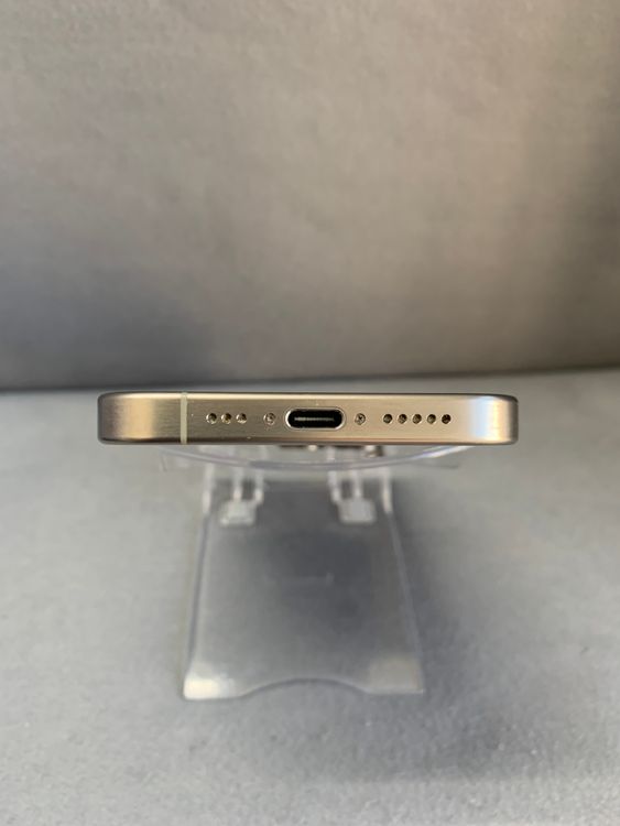 Ķ���� Apple���ȥ��� iPhone15 Pro 256GB �ʥ���������˥��࿧