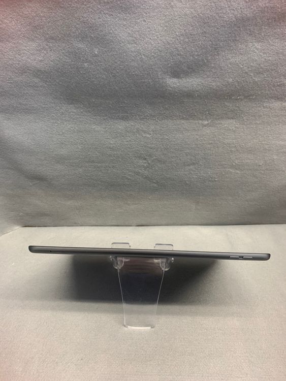 Ķ���� SIM�ե꡼ iPad ��9���� Cellular��ǥ� 64GB ���ڡ������쥤��