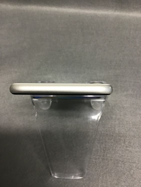 ���� ������ SIM�ե꡼ iPhoneSE2  64GB �ۥ磻�ȿ�