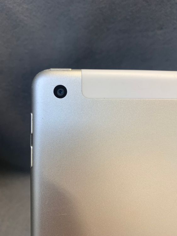 ����� SIM�ե꡼ iPad����6���� 32GB Wi-Fi+Cellular�� ����С���