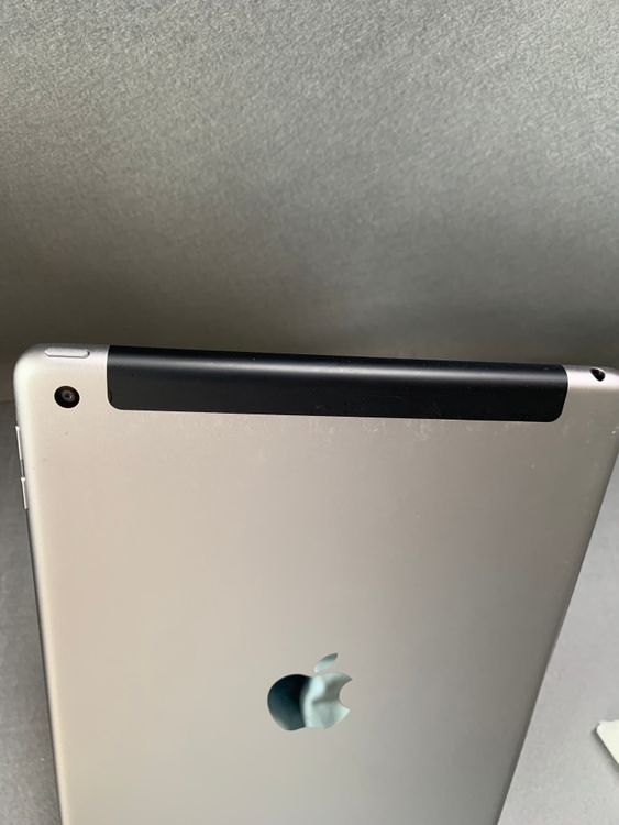  SIMե꡼ iPad 5 Cellular 128GB ڡ졼