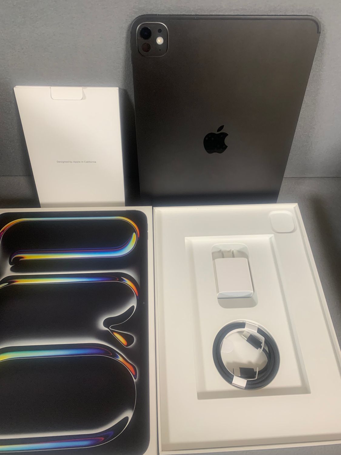 ほぼ未使用　充電一回　iPad Pro 11インチ(M5)256GB wifi版 ムスビー｜ほぼ未使用 充電一回 iPad Pro 11インチ(M5)256GB wifi版