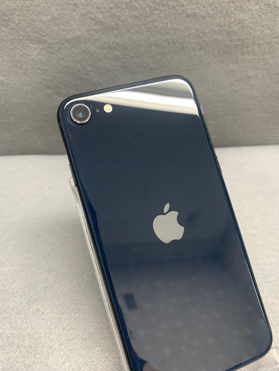 ���� ������ SIM�ե꡼ iPhoneSE ��3����  128GB �ߥåɥʥ��ȿ�