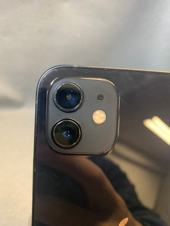 ���ʡ������ǡ�SIM�ե꡼��iPhone12 128GB �֥�å���