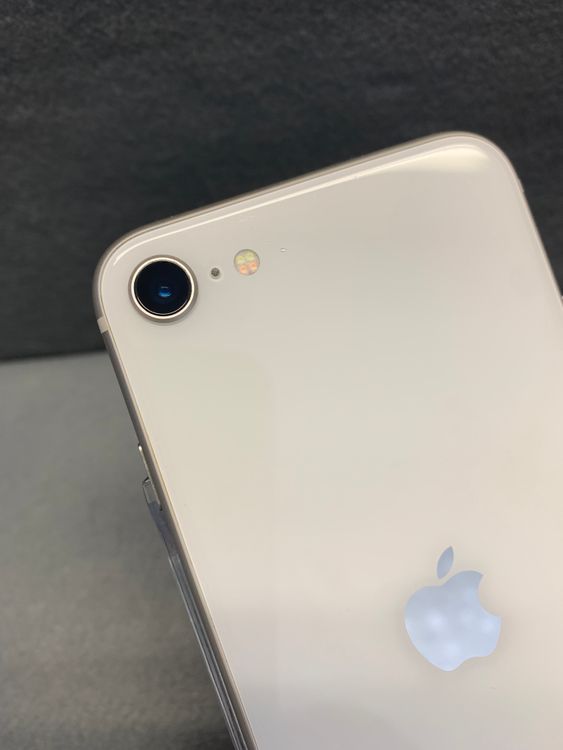 ���� Apple���ȥ��� SIM�ե꡼ iPhoneSE ��3���� 64GB �������饤�ȿ�