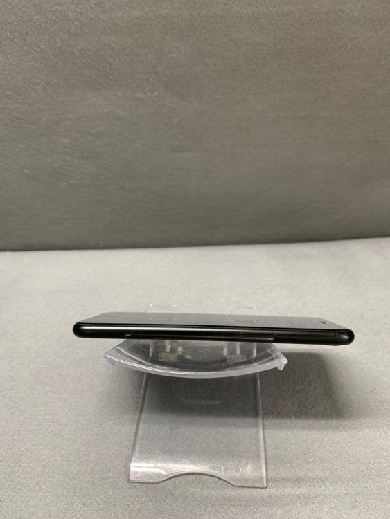 Ķ���� ������ SIM�ե꡼ iPhoneSE �裲���� 64GB �֥�å���