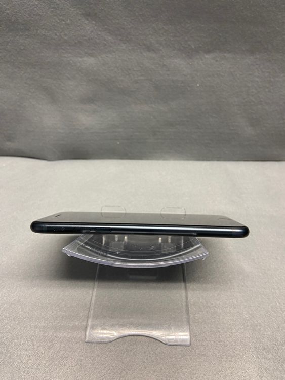 Ķ���ʡ�Apple���ȥ��ǡ�SIM�ե꡼��iPhoneSE ��3���塡64GB �ߥåɥʥ��ȿ�