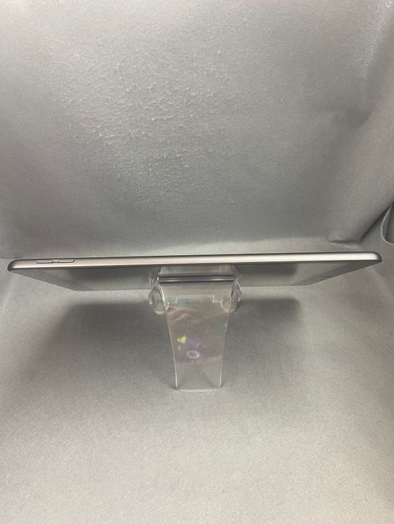 ���ʡ������ǡ�Wi-Fi �ǡ�iPad ��9���塡 64GB ���ڡ������쥤��