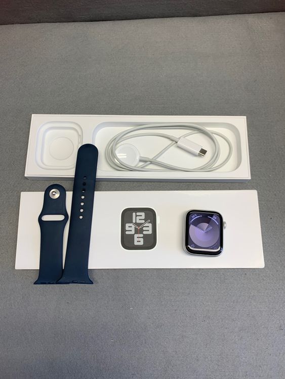 ���ʡ�Apple Watch SE ��2���� GPS��Cellular�ǡ�32GB 44mm