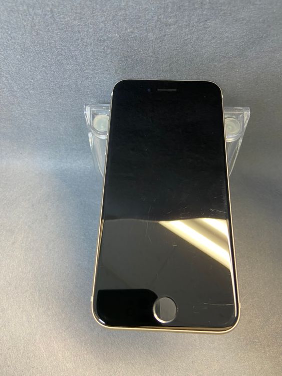 ���ʡ������ǡ�SIM�ե꡼��iPhone SE �裳���塡64GB���������饤�ȿ�