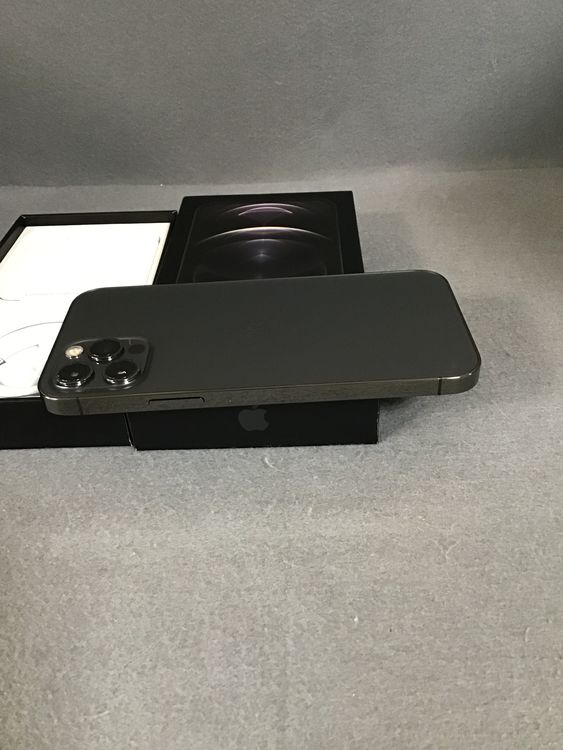 美品 国内版 SIMフリー iPhone12  Pro  256GB グラファイト色