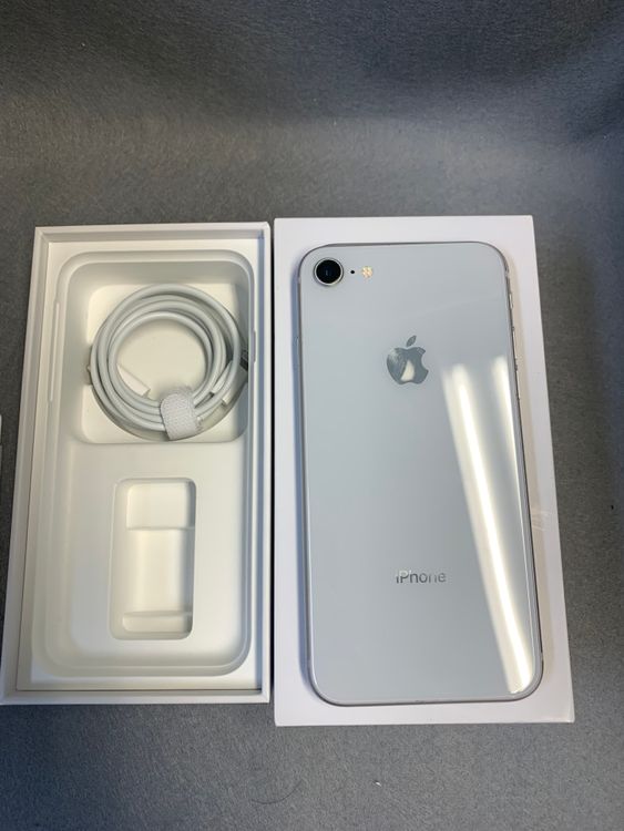 ���ʡ������ǡ�SIM�ե꡼��iPhone8��64GB �ۥ磻�ȿ�