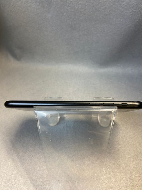 ���ʡ������ǡ�SIM�ե꡼��iPhoneSE����2����256GB �֥�å���