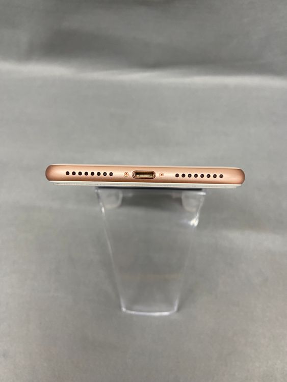 ���ʡ������ǡ�SIM�ե꡼��iPhone8 Plus 64GB ������ɿ�