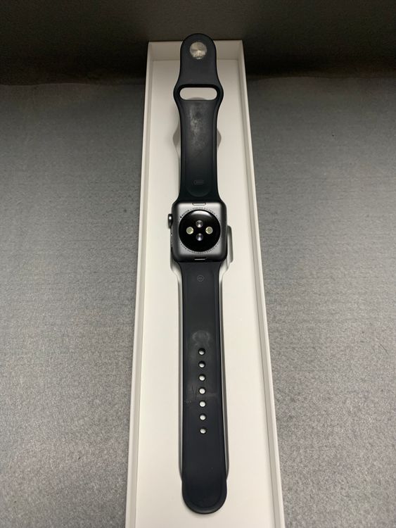 ��� ������ Apple Watch Series3 GPS�� 38mm ���ڡ������졼����ߥ˥���